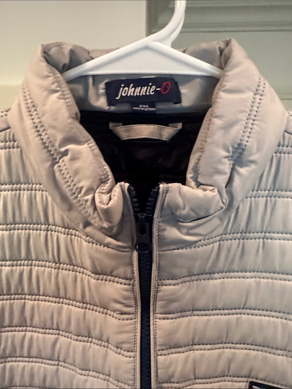 johnnie-O Light Gray Quilted Packable Vest - Picture 3 of 5